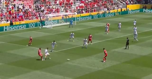 乐鱼-拜仁主场大捷，球员赛后激动庆祝胜利，分析您的.-乐鱼